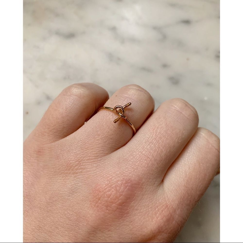 Thin Gold Knot Ring